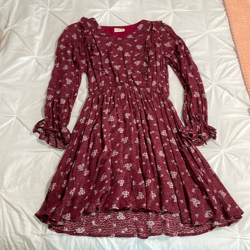 Loose girls dress.